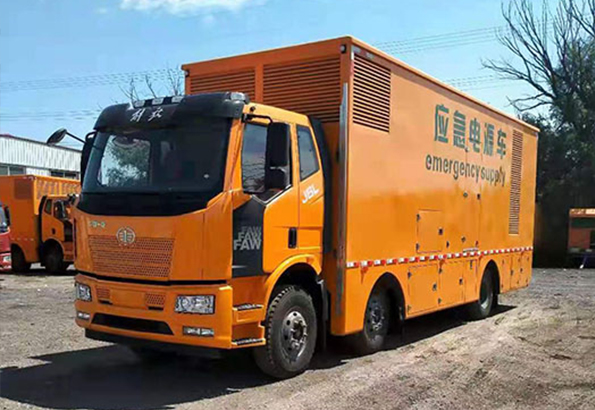 如何选购静音发电车租赁设备